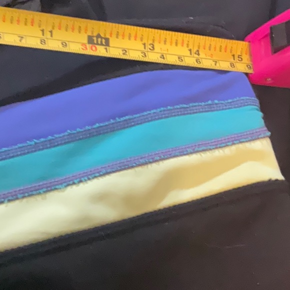 “LULULEMON”  Reversible Cropped Pants with Tri Colour Top Band/ Stripe. - Picture 12 of 13